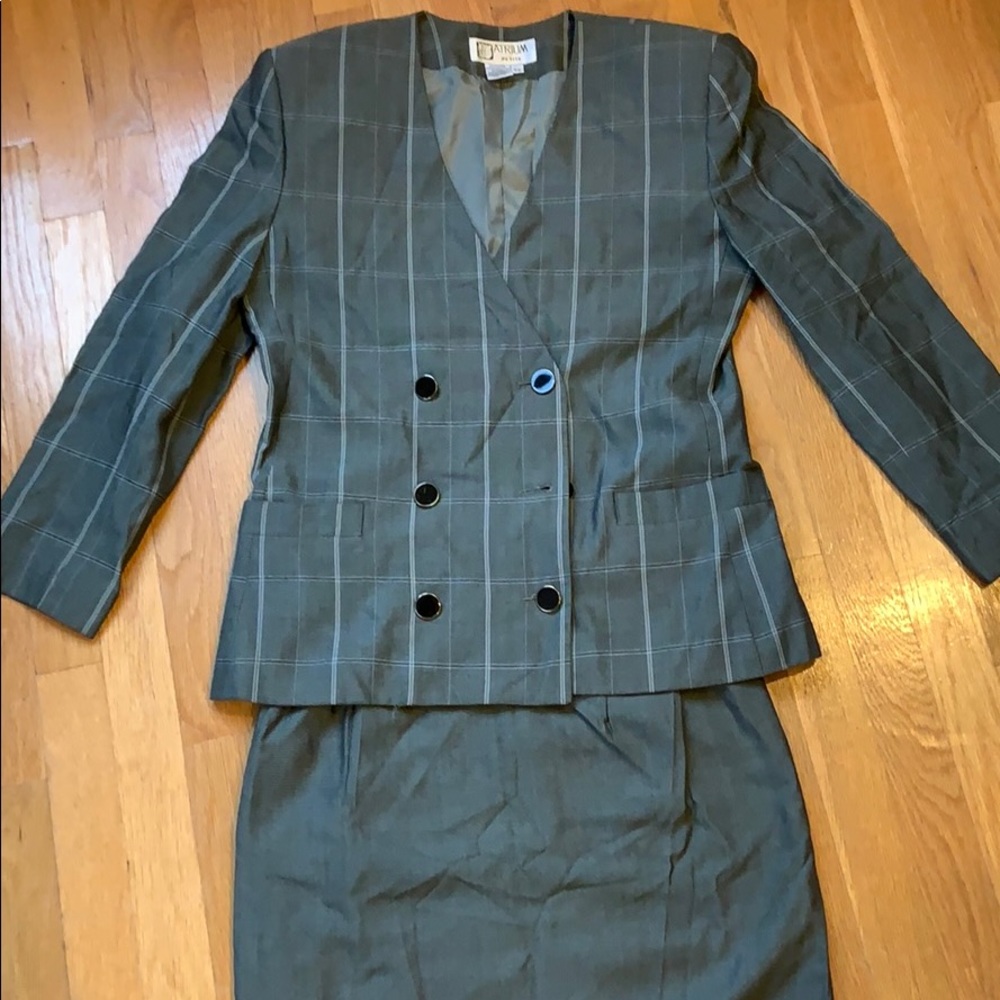 Atrium suit